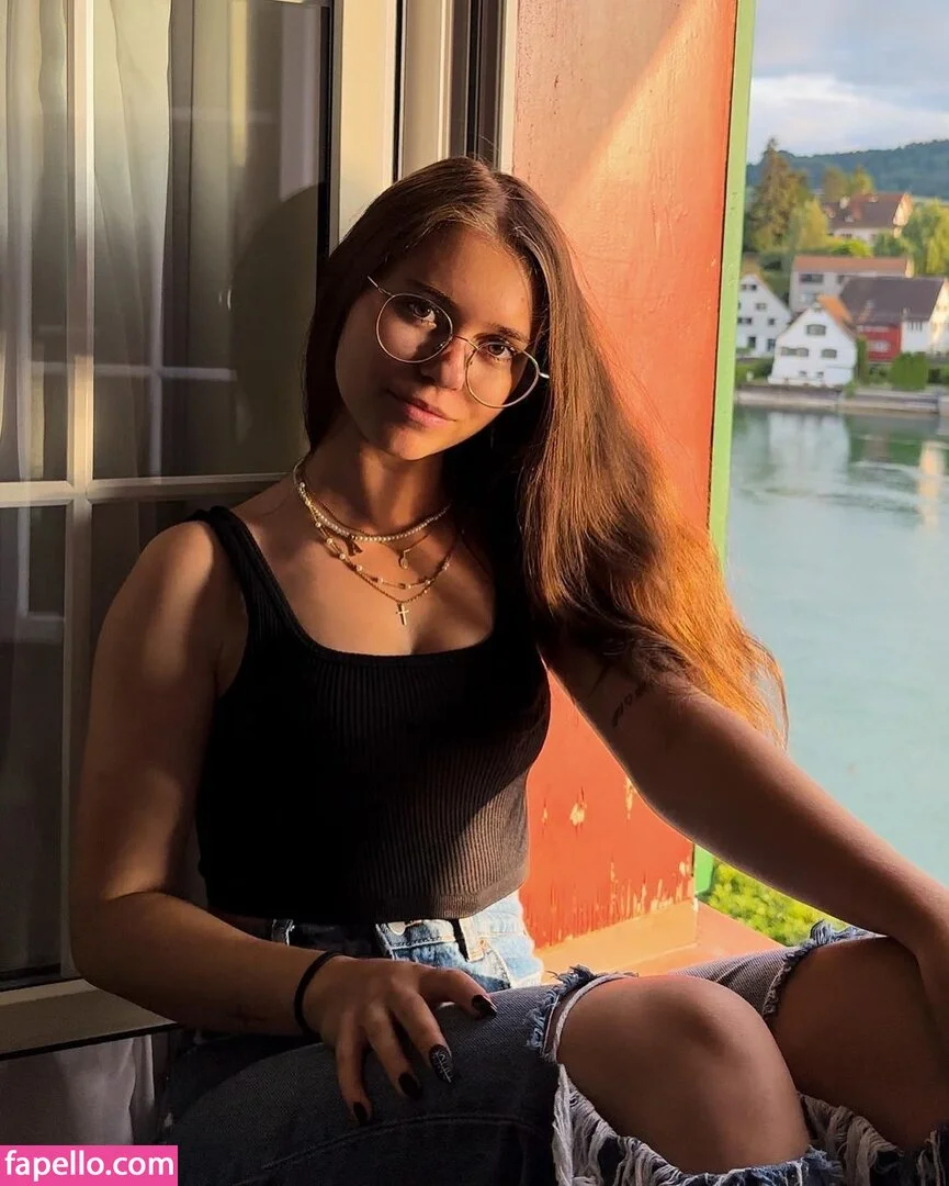 Anna Kauer / anna_kauer Onlyfans Photo Gallery 