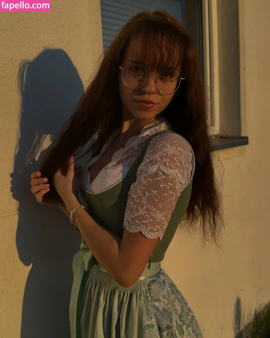 Anna Kauer / anna_kauer Onlyfans Photo Gallery 