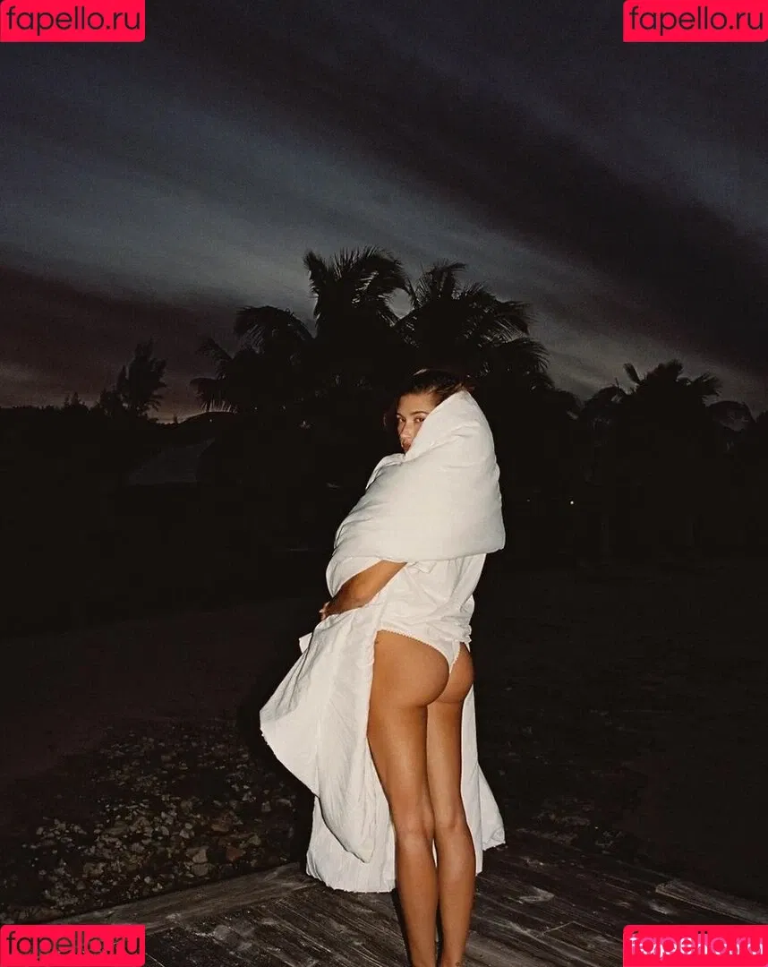 Hailey Bieber / baldwin / haileybieber Onlyfans Photo Gallery 