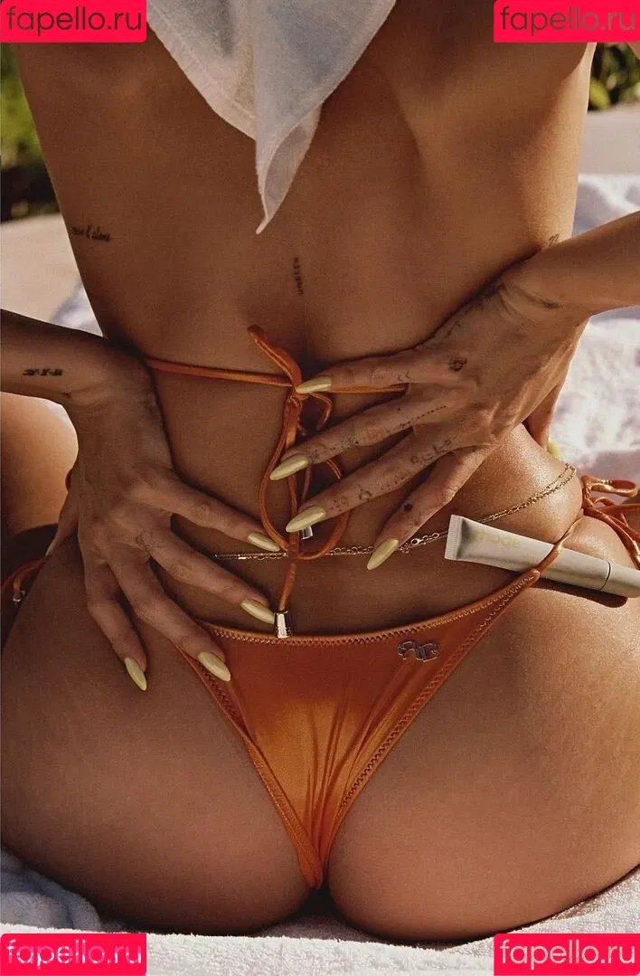Hailey Bieber / baldwin / haileybieber Onlyfans Photo Gallery 