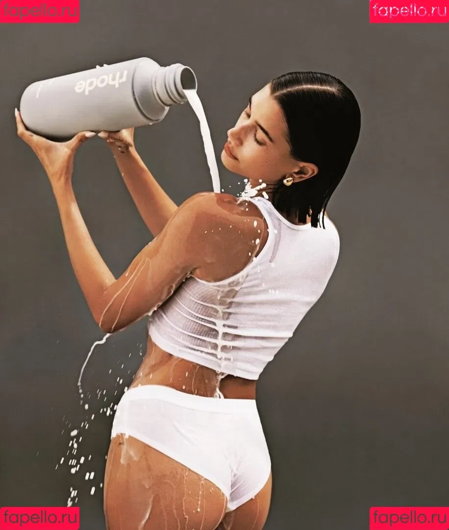Hailey Bieber / baldwin / haileybieber Onlyfans Photo Gallery 