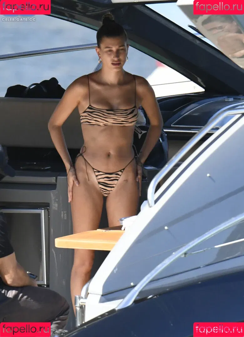 Hailey Bieber / baldwin / haileybieber Onlyfans Photo Gallery 