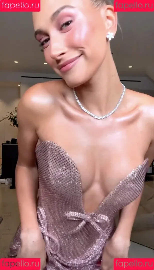 Hailey Bieber / baldwin / haileybieber Onlyfans Photo Gallery 
