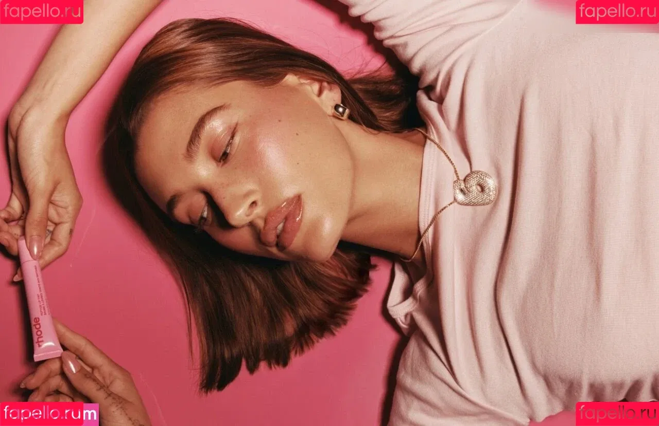 Hailey Bieber / baldwin / haileybieber Onlyfans Photo Gallery 