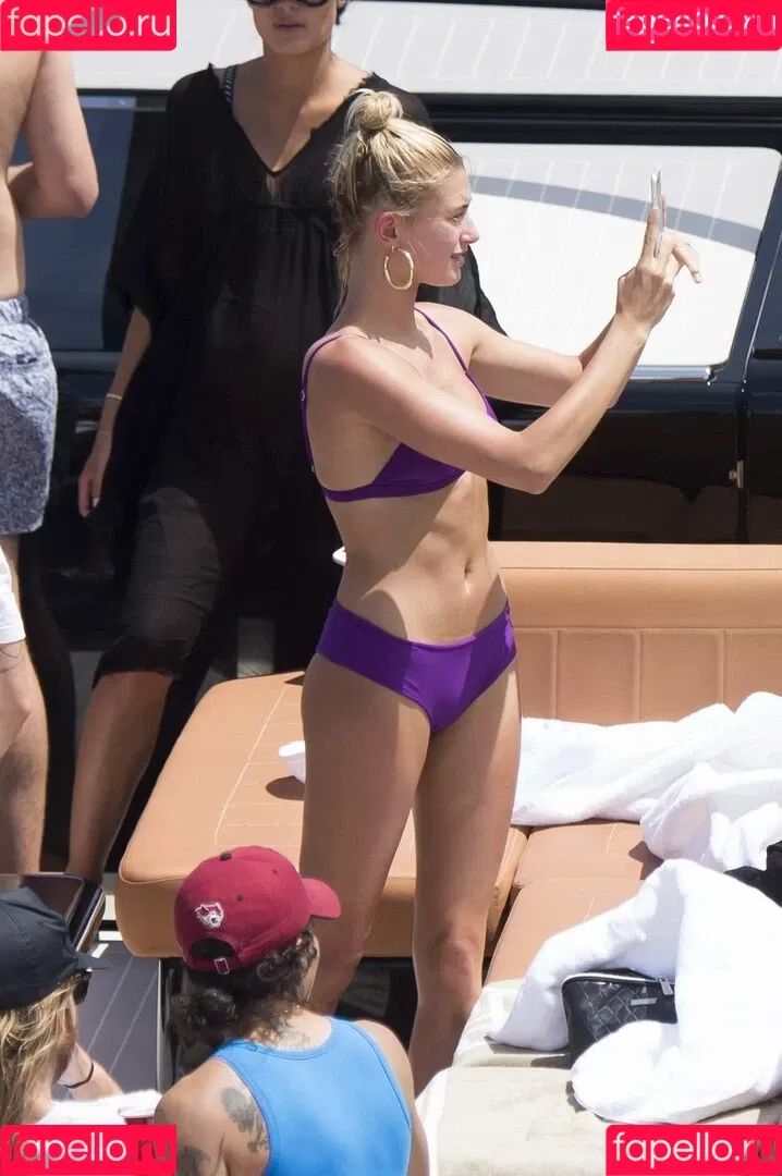 Hailey Bieber / baldwin / haileybieber Onlyfans Photo Gallery 