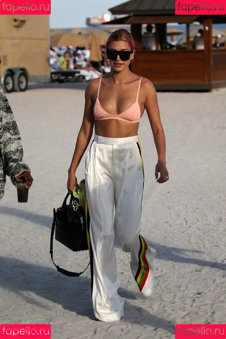 Hailey Bieber / baldwin / haileybieber Onlyfans Photo Gallery 