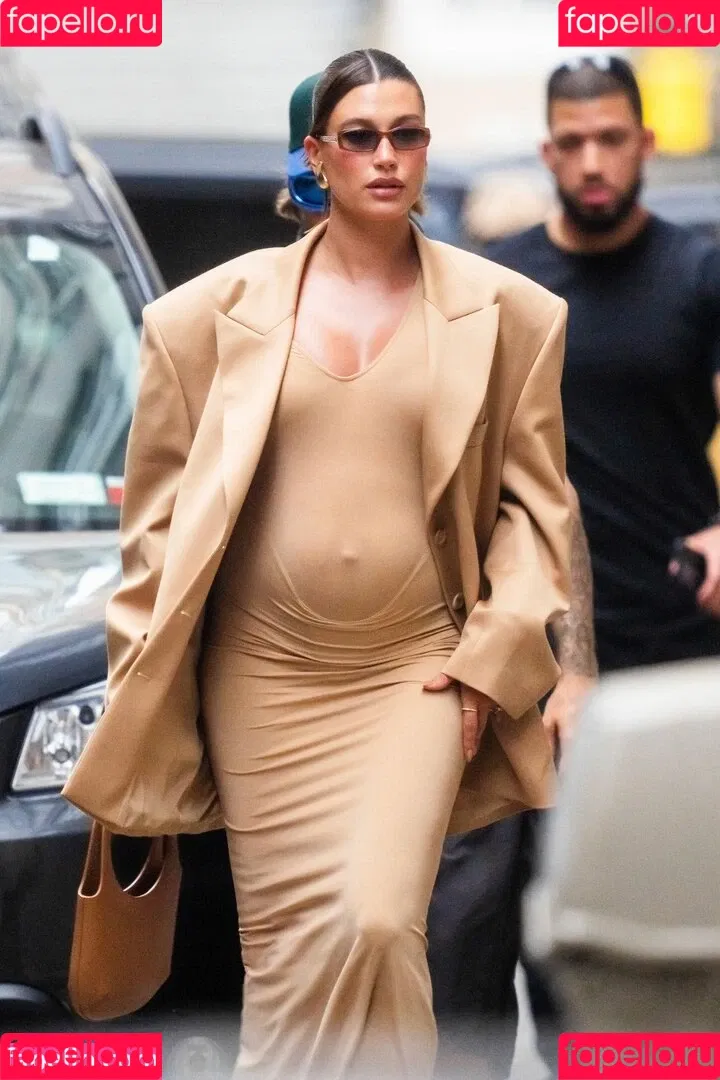 Hailey Bieber / baldwin / haileybieber Onlyfans Photo Gallery 