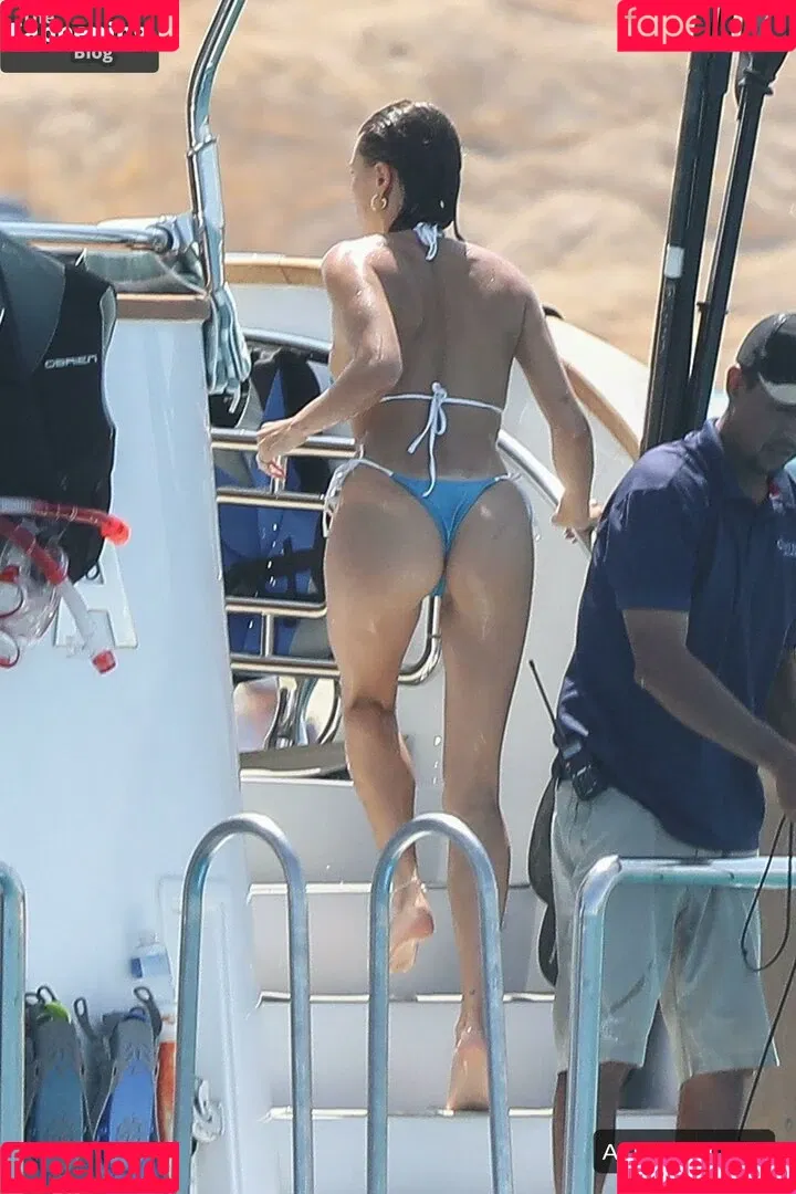 Hailey Bieber / baldwin / haileybieber Onlyfans Photo Gallery 