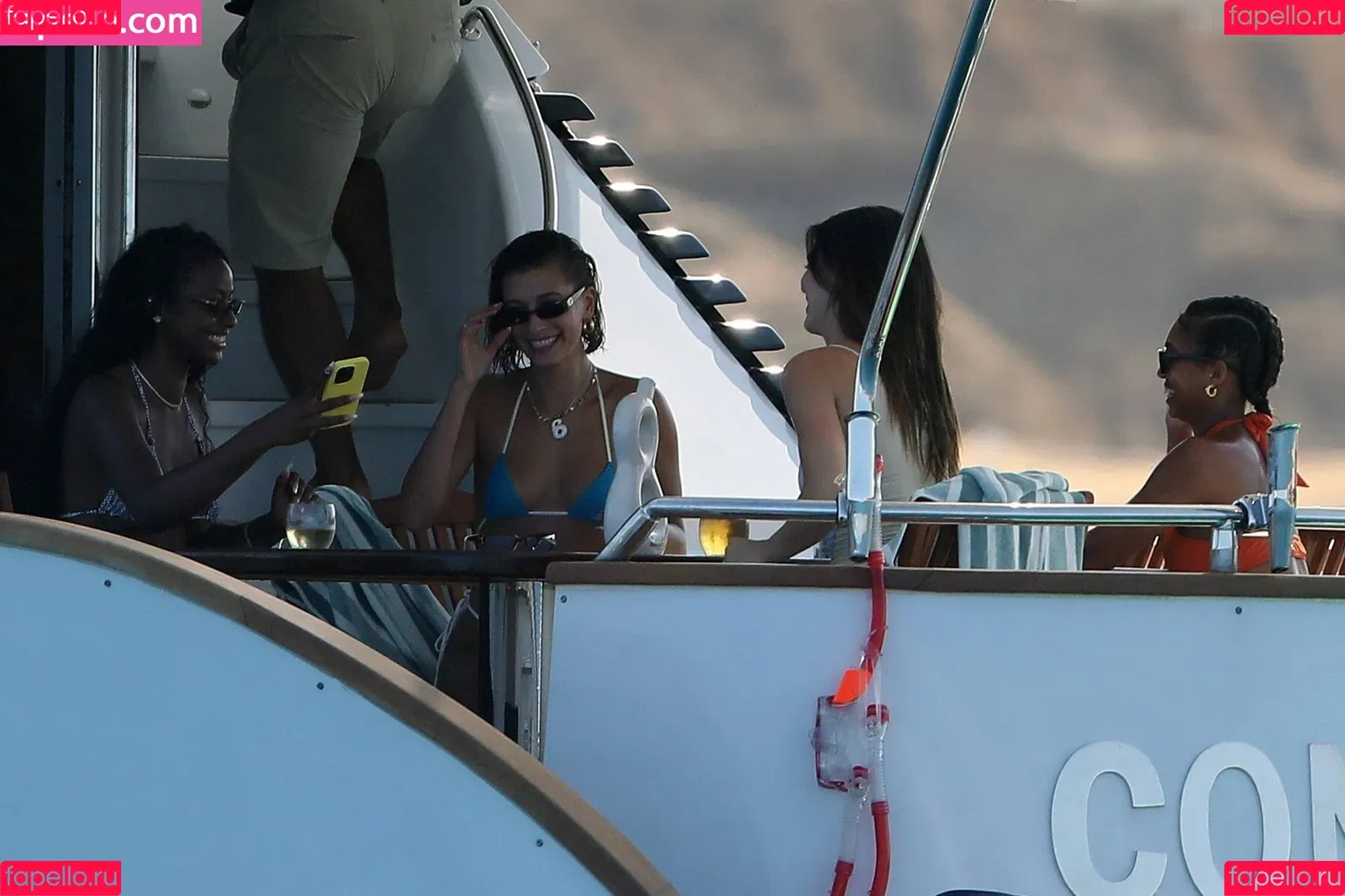 Hailey Bieber / baldwin / haileybieber Onlyfans Photo Gallery 