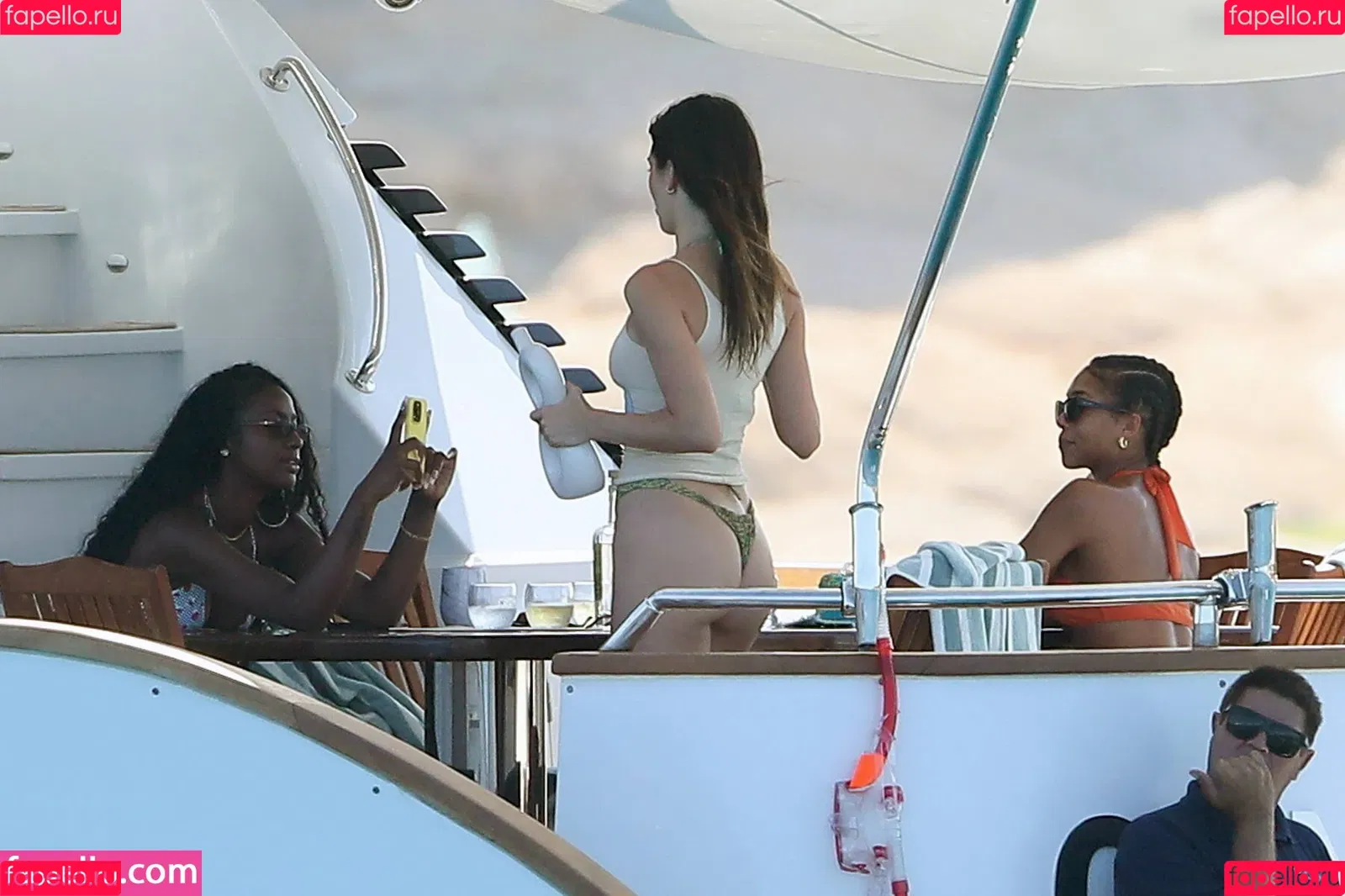 Hailey Bieber / baldwin / haileybieber Onlyfans Photo Gallery 