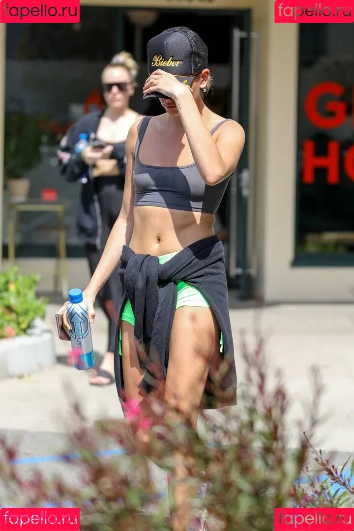 Hailey Bieber / baldwin / haileybieber Onlyfans Photo Gallery 