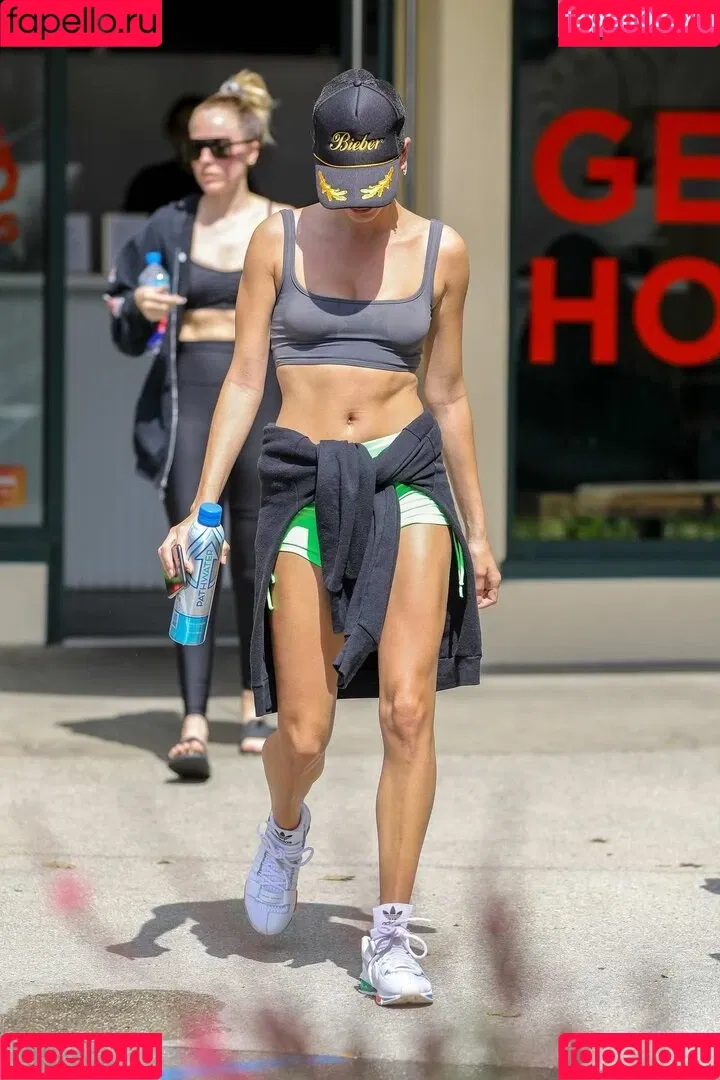 Hailey Bieber / baldwin / haileybieber Onlyfans Photo Gallery 