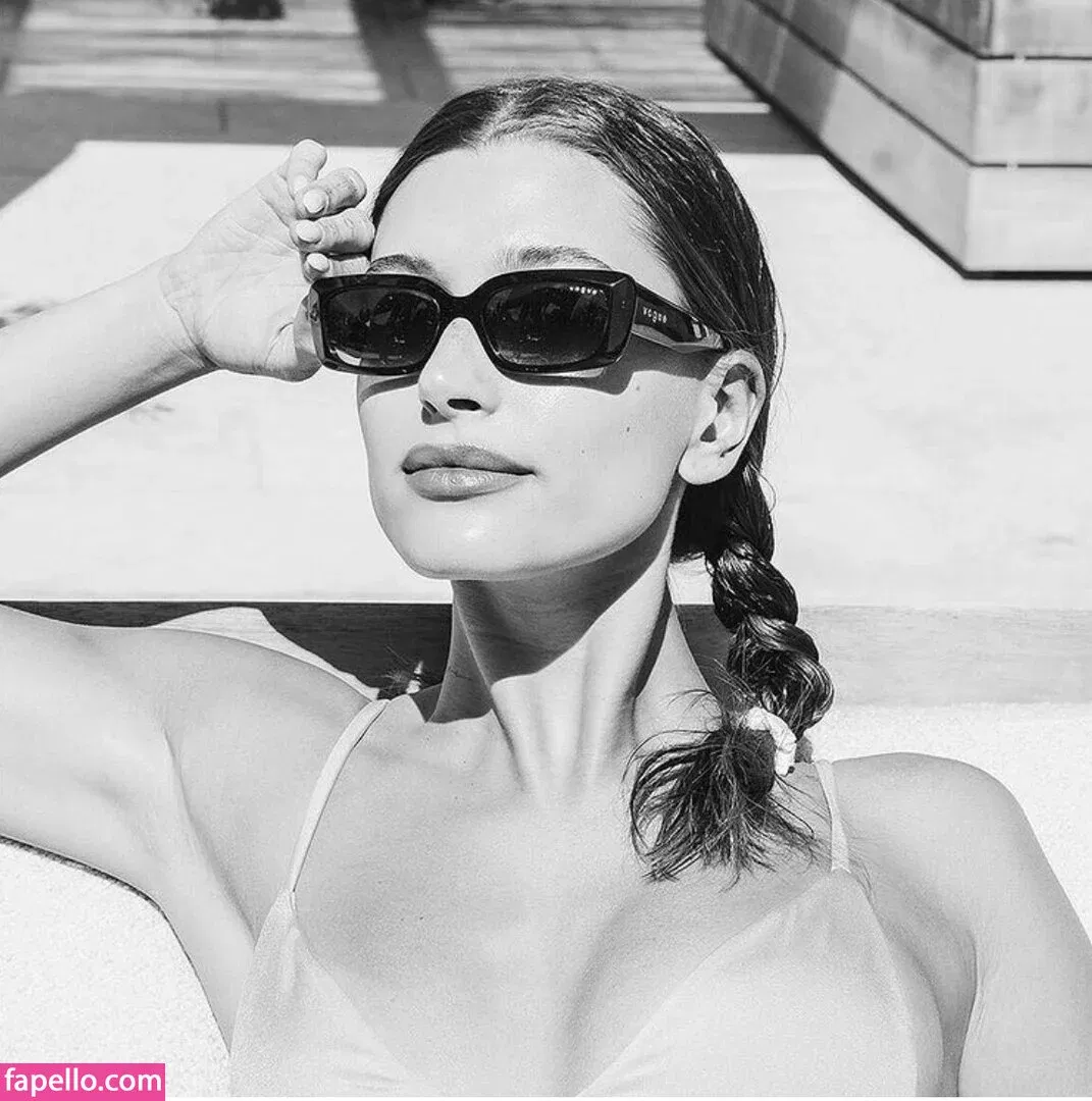 Hailey Bieber / baldwin / haileybieber Onlyfans Photo Gallery 