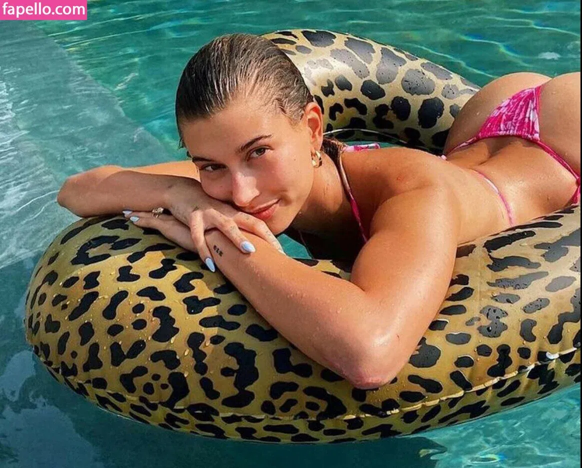 Hailey Bieber / baldwin / haileybieber Onlyfans Photo Gallery 