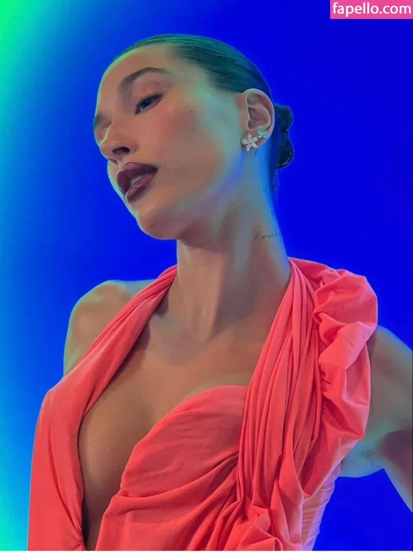 Hailey Bieber / baldwin / haileybieber Onlyfans Photo Gallery 