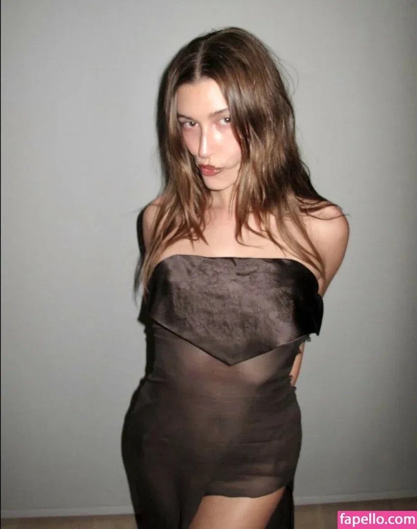 Hailey Bieber / baldwin / haileybieber Onlyfans Photo Gallery 