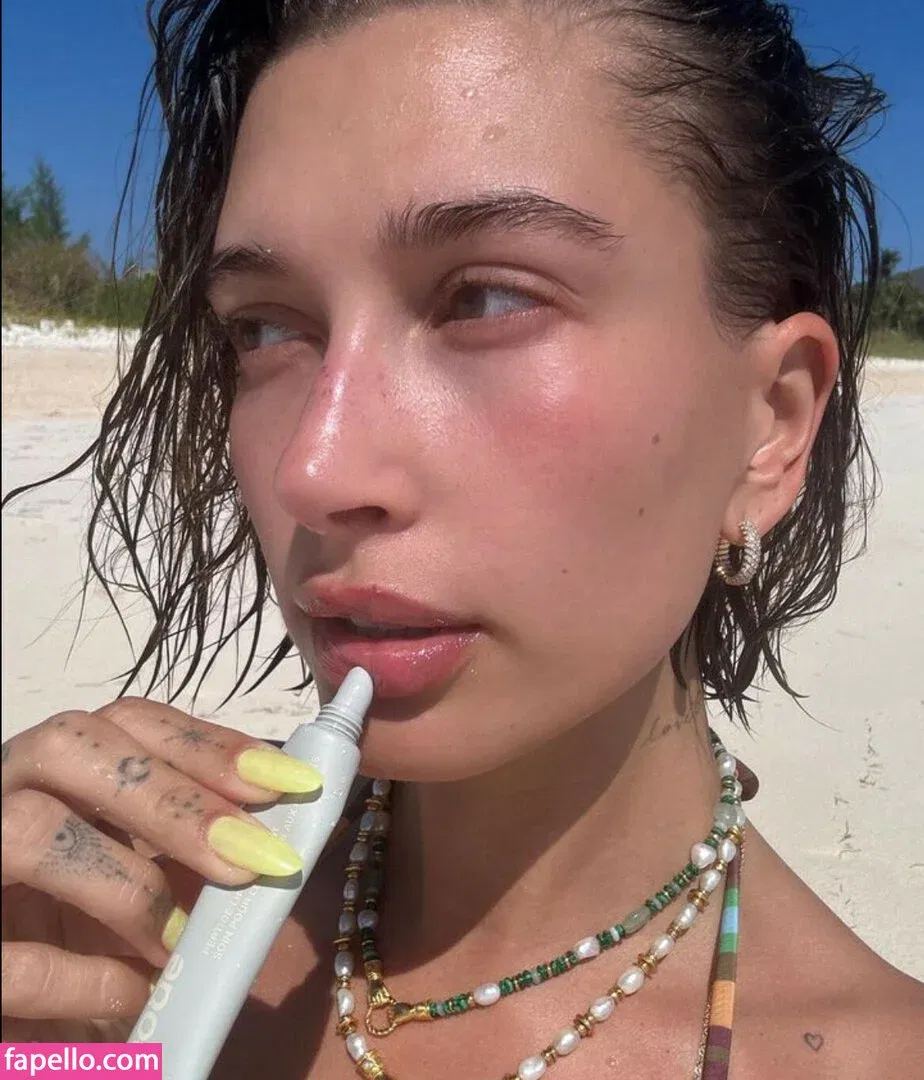 Hailey Bieber / baldwin / haileybieber Onlyfans Photo Gallery 