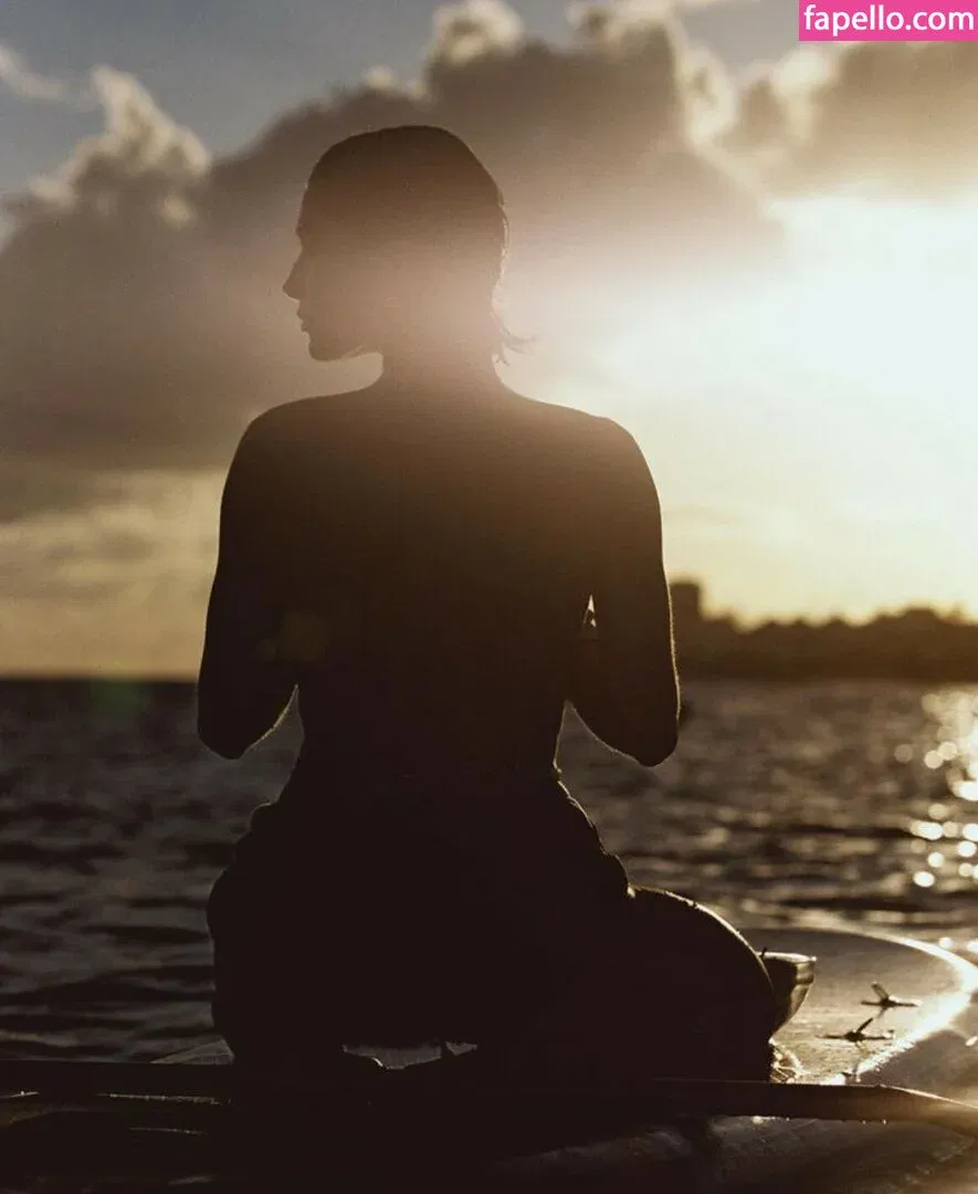 Hailey Bieber / baldwin / haileybieber Onlyfans Photo Gallery 