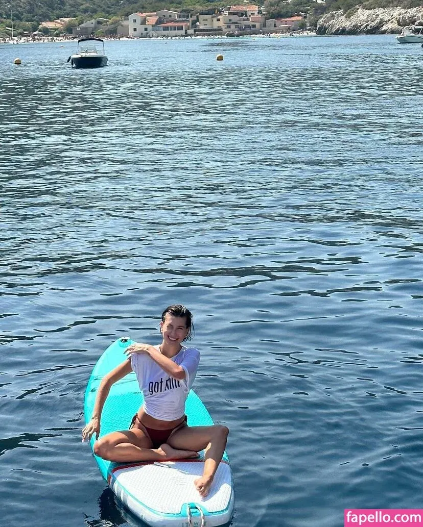 Hailey Bieber / baldwin / haileybieber Onlyfans Photo Gallery 