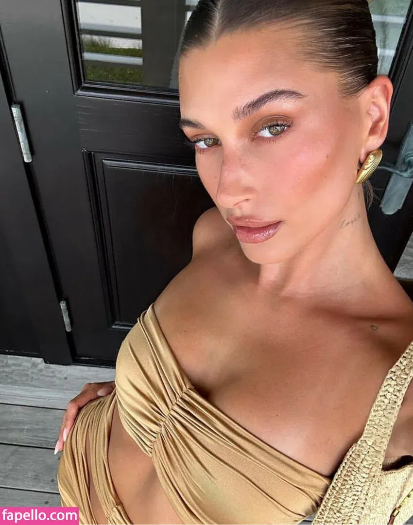 Hailey Bieber / baldwin / haileybieber Onlyfans Photo Gallery 