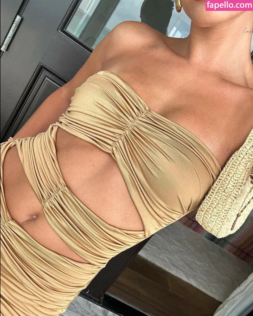 Hailey Bieber / baldwin / haileybieber Onlyfans Photo Gallery 