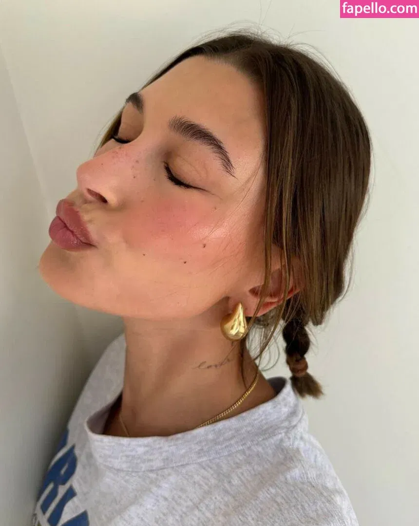 Hailey Bieber / baldwin / haileybieber Onlyfans Photo Gallery 