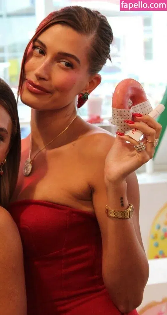 Hailey Bieber / baldwin / haileybieber Onlyfans Photo Gallery 