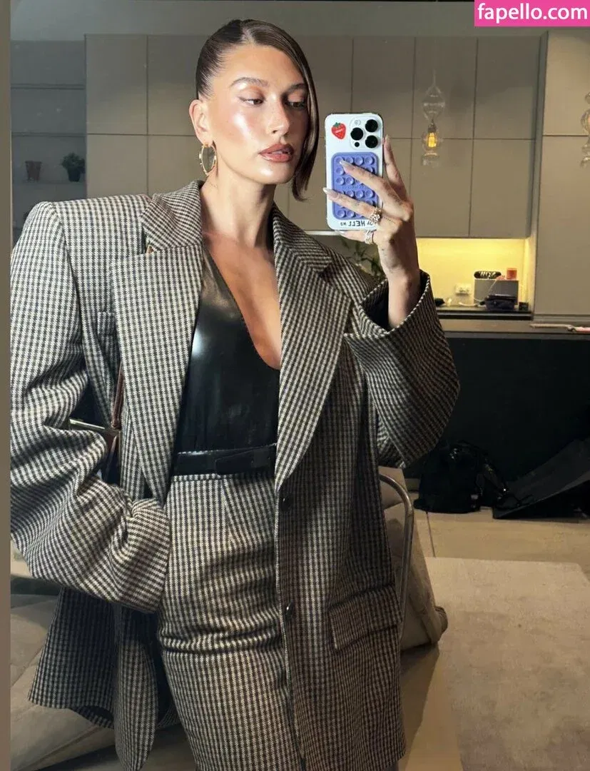 Hailey Bieber / baldwin / haileybieber Onlyfans Photo Gallery 