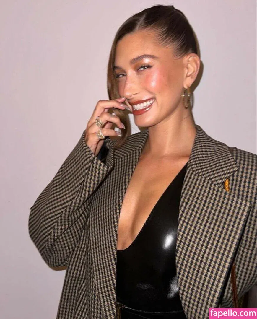 Hailey Bieber / baldwin / haileybieber Onlyfans Photo Gallery 