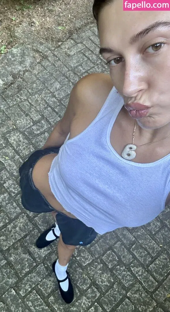 Hailey Bieber / baldwin / haileybieber Onlyfans Photo Gallery 