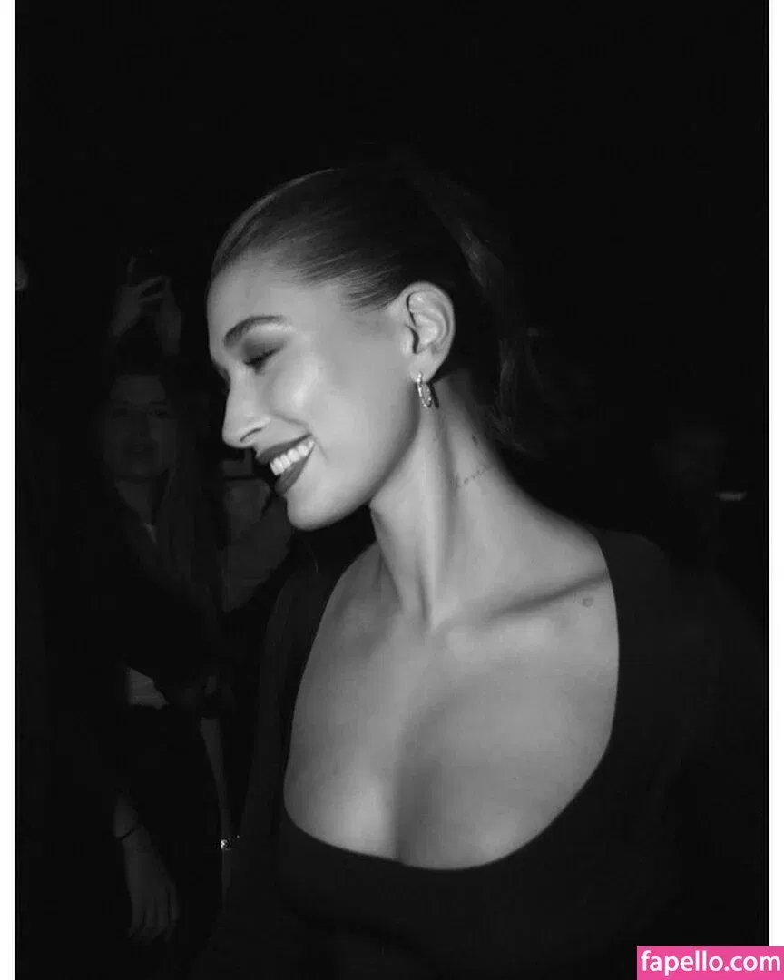 Hailey Bieber / baldwin / haileybieber Onlyfans Photo Gallery 