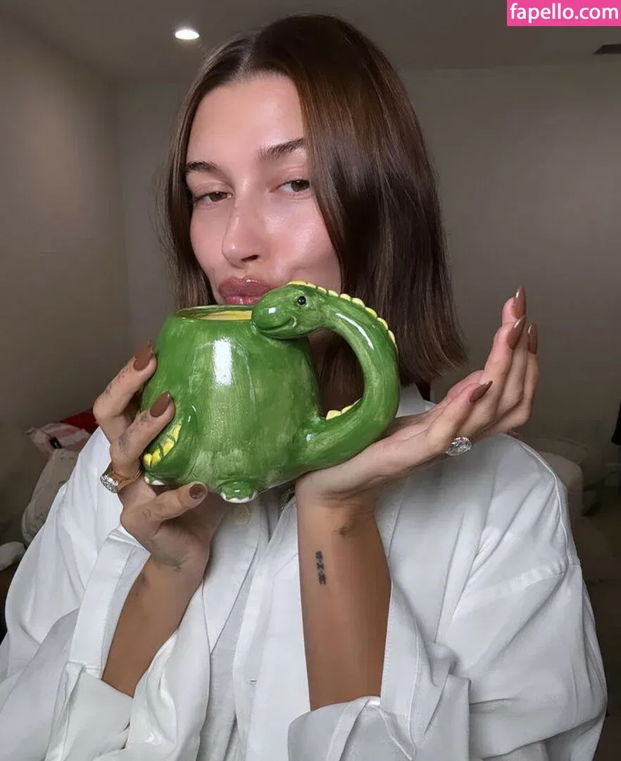 Hailey Bieber / baldwin / haileybieber Onlyfans Photo Gallery 