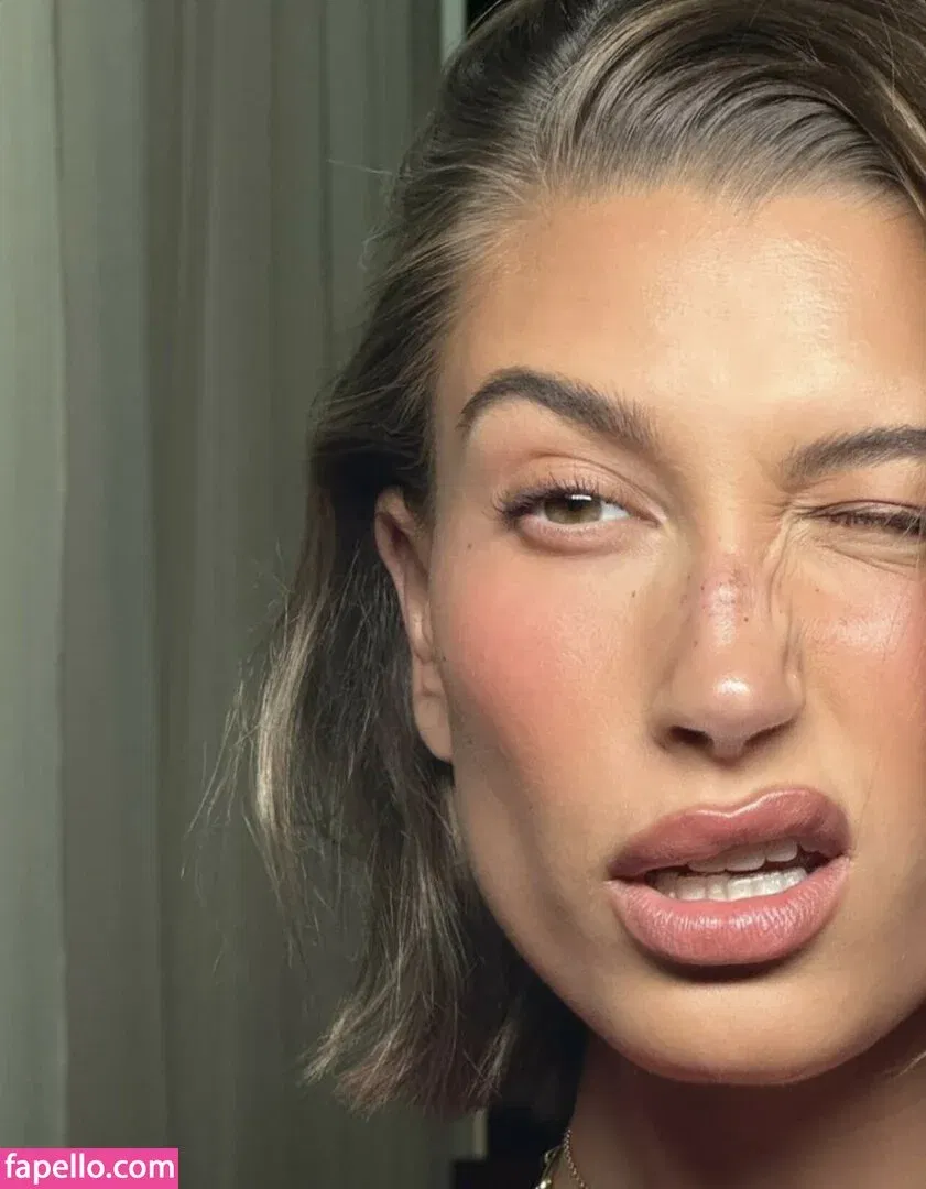 Hailey Bieber / baldwin / haileybieber Onlyfans Photo Gallery 
