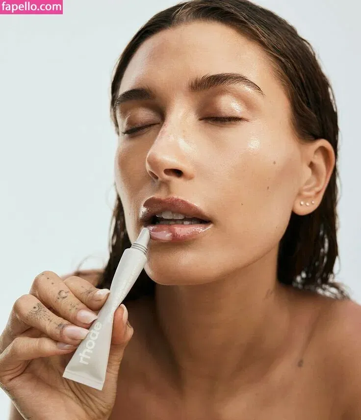 Hailey Bieber / baldwin / haileybieber Onlyfans Photo Gallery 