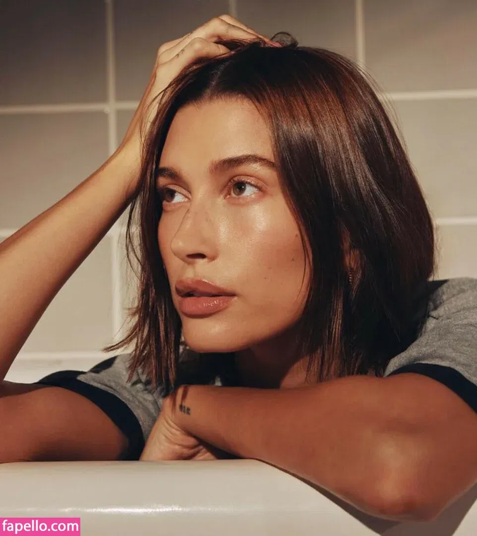 Hailey Bieber / baldwin / haileybieber Onlyfans Photo Gallery 