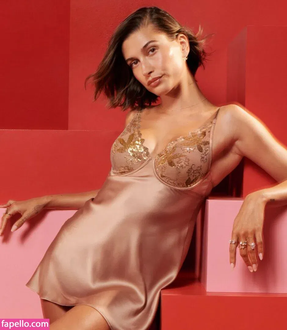 Hailey Bieber / baldwin / haileybieber Onlyfans Photo Gallery 