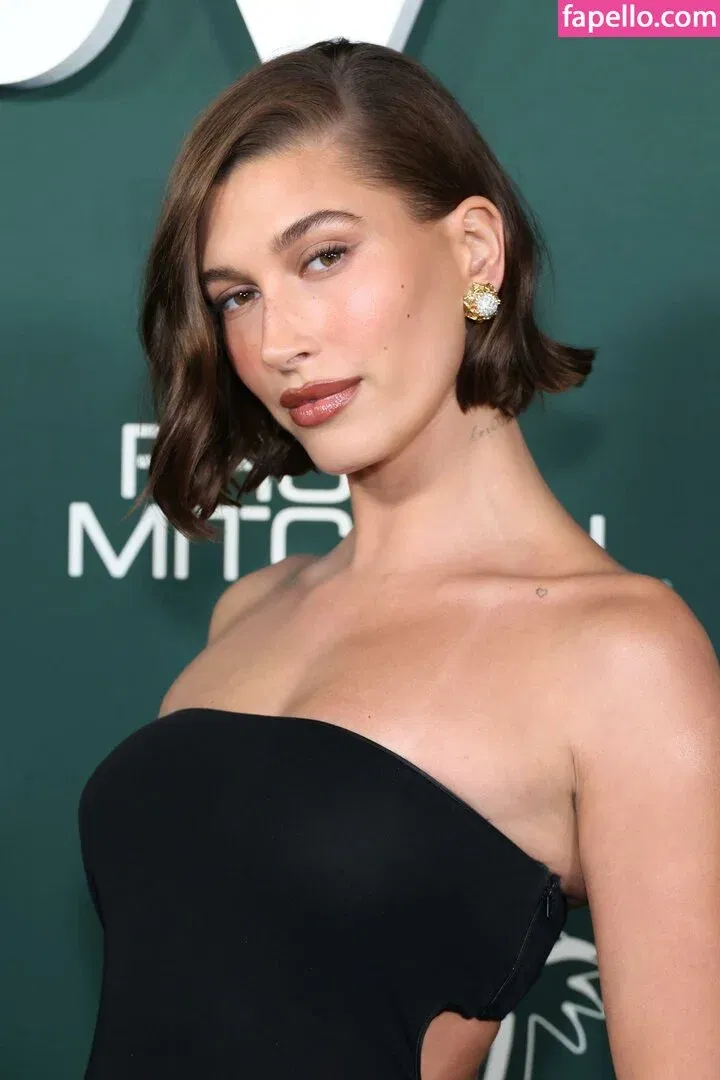 Hailey Bieber / baldwin / haileybieber Onlyfans Photo Gallery 