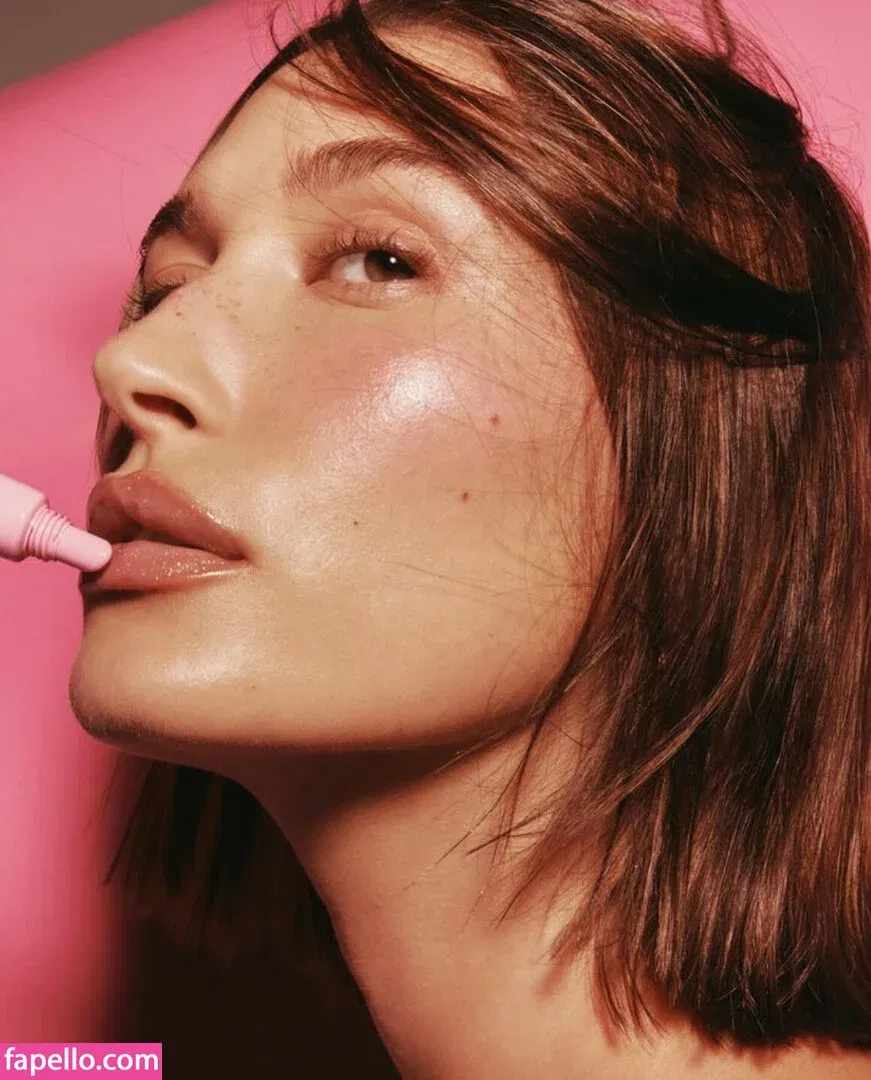 Hailey Bieber / baldwin / haileybieber Onlyfans Photo Gallery 