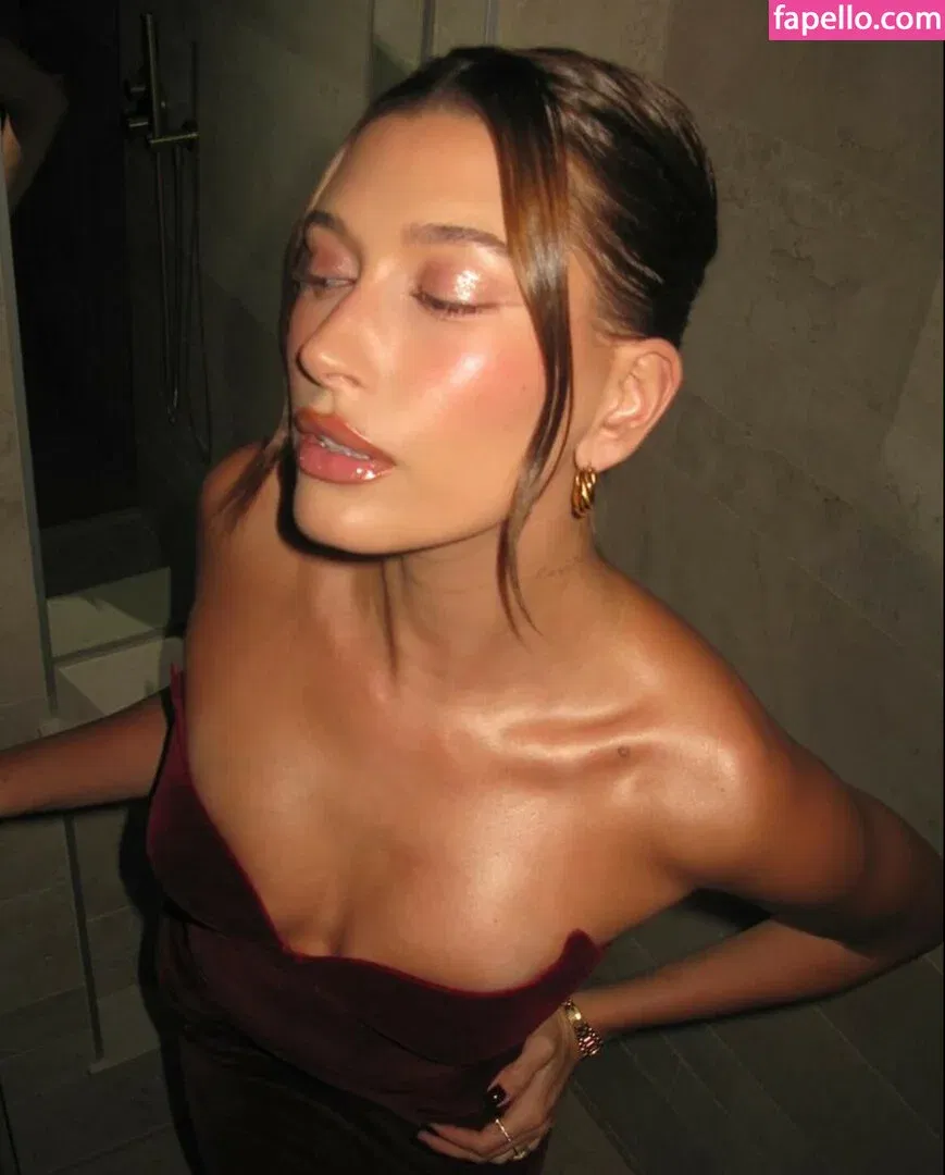 Hailey Bieber / baldwin / haileybieber Onlyfans Photo Gallery 