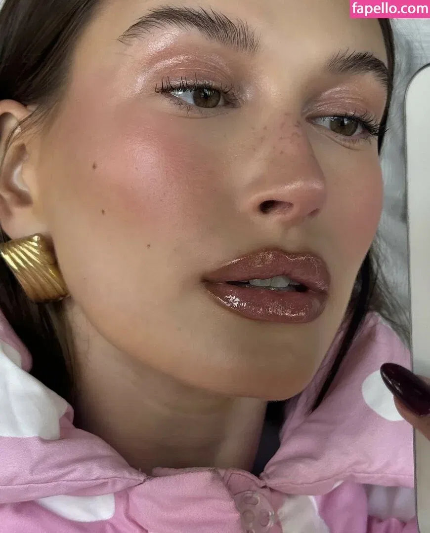 Hailey Bieber / baldwin / haileybieber Onlyfans Photo Gallery 