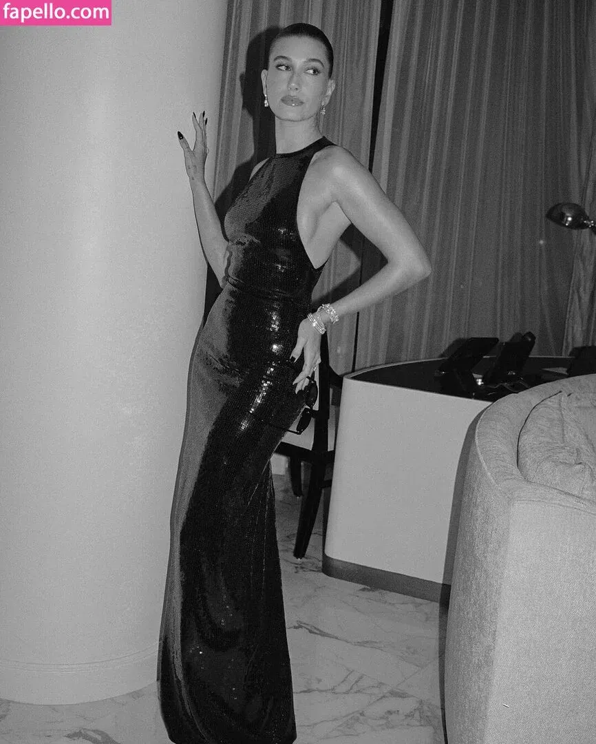 Hailey Bieber / baldwin / haileybieber Onlyfans Photo Gallery 