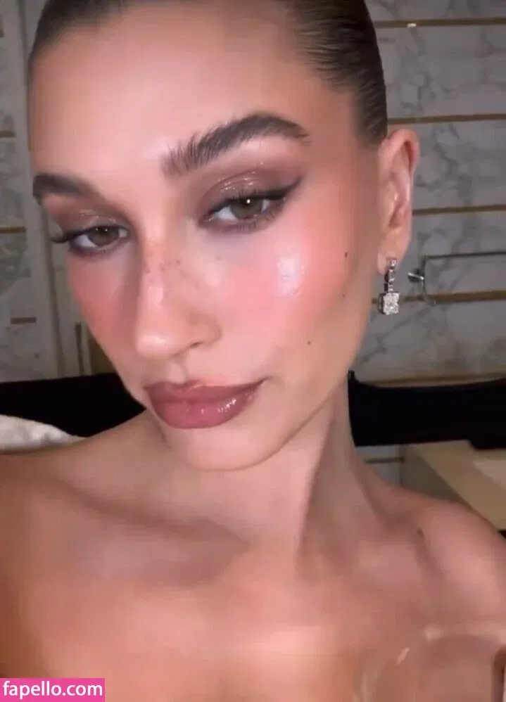 Hailey Bieber / baldwin / haileybieber Onlyfans Photo Gallery 