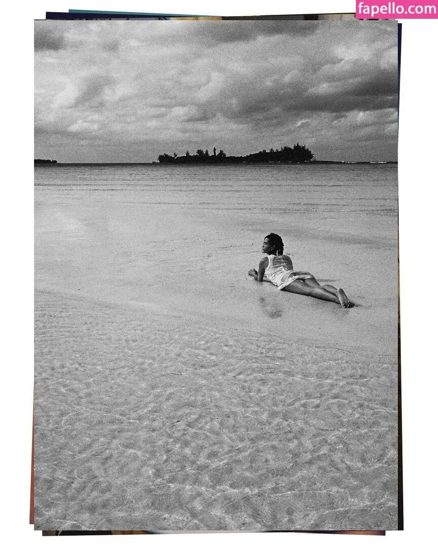 Hailey Bieber / baldwin / haileybieber Onlyfans Photo Gallery 