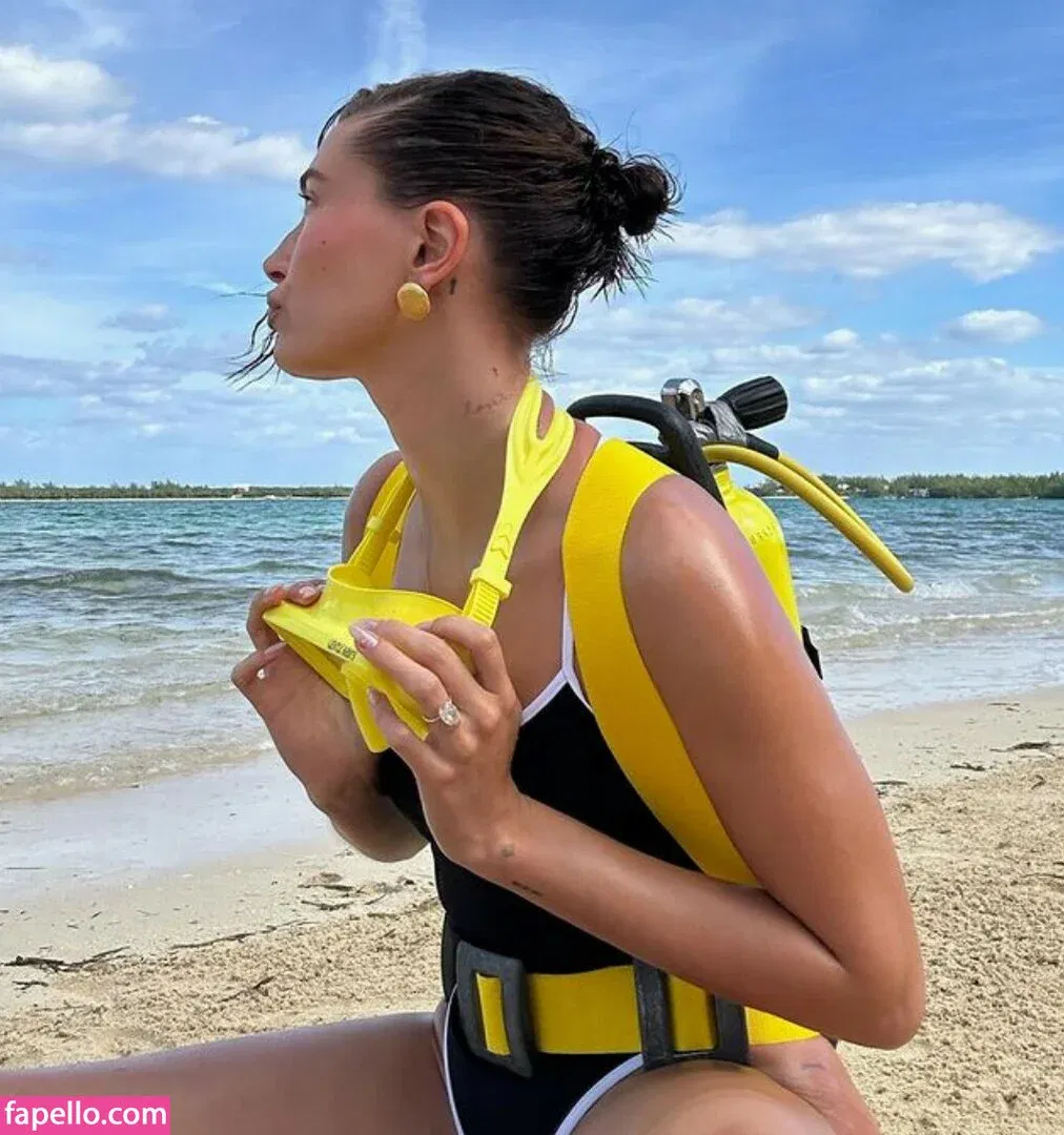 Hailey Bieber / baldwin / haileybieber Onlyfans Photo Gallery 