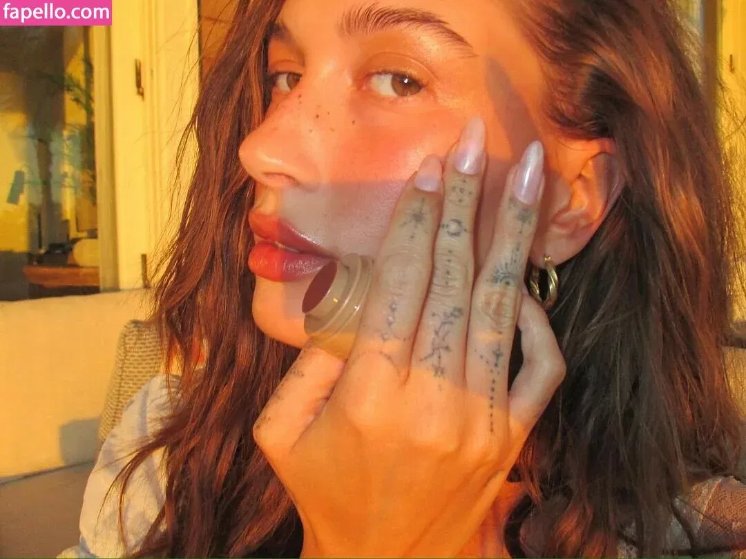 Hailey Bieber / baldwin / haileybieber Onlyfans Photo Gallery 