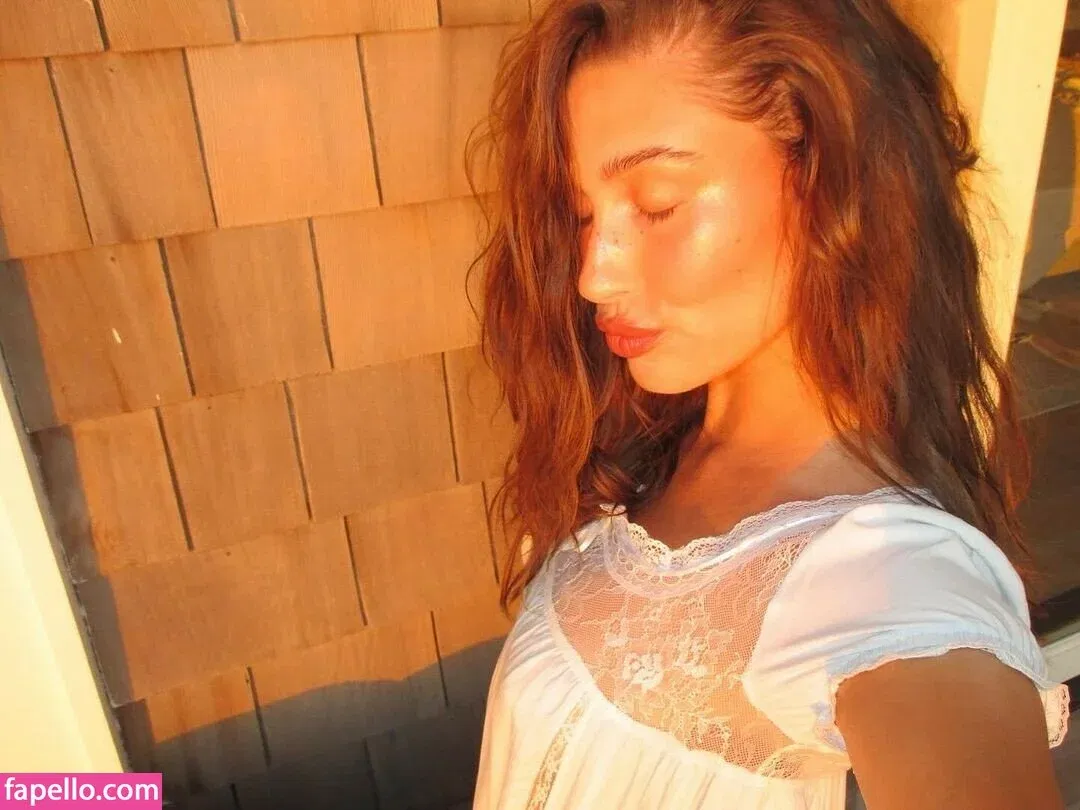 Hailey Bieber / baldwin / haileybieber Onlyfans Photo Gallery 