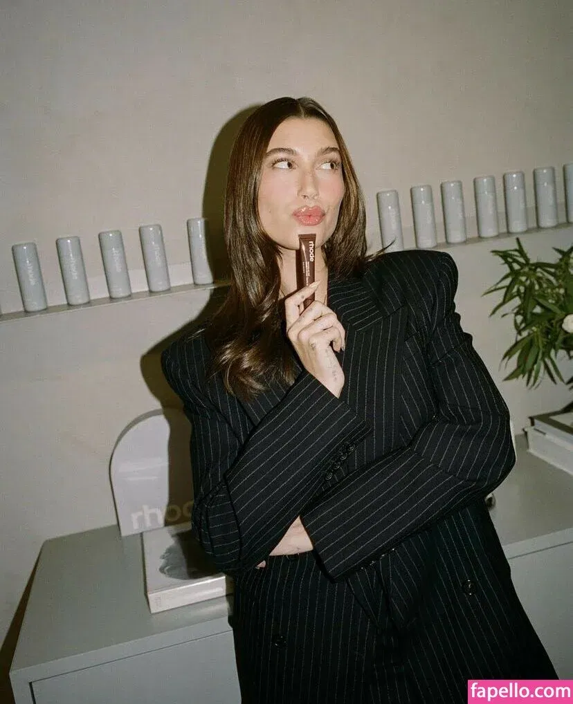 Hailey Bieber / baldwin / haileybieber Onlyfans Photo Gallery 