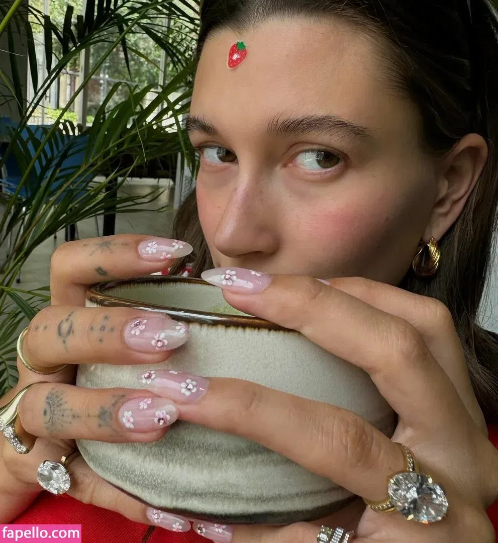 Hailey Bieber / baldwin / haileybieber Onlyfans Photo Gallery 