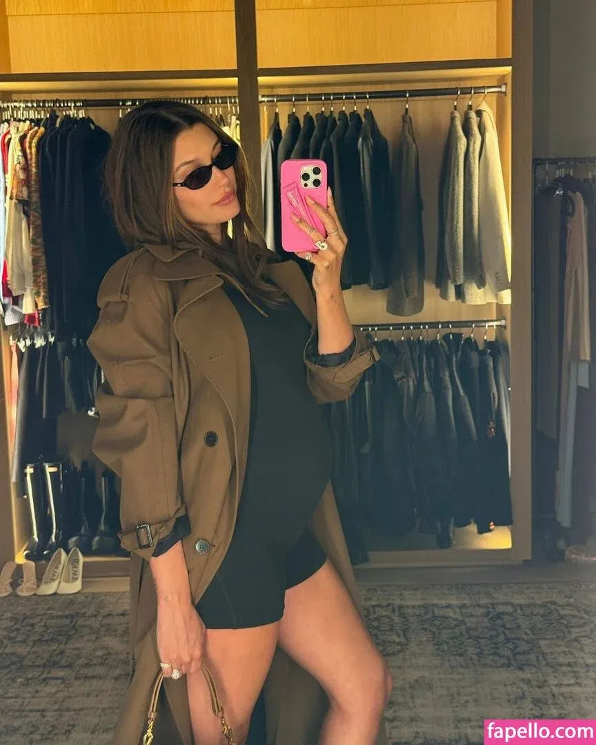 Hailey Bieber / baldwin / haileybieber Onlyfans Photo Gallery 