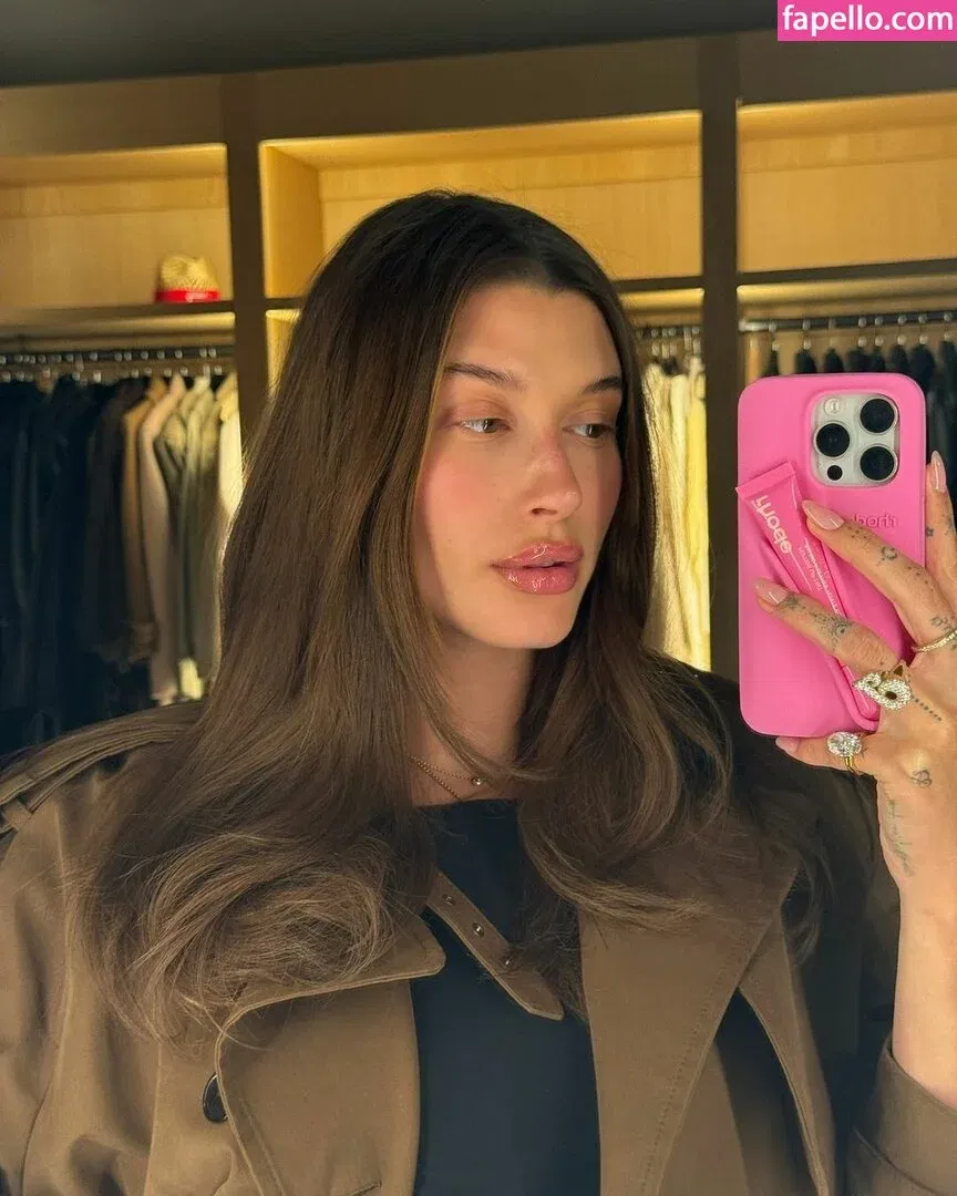 Hailey Bieber / baldwin / haileybieber Onlyfans Photo Gallery 